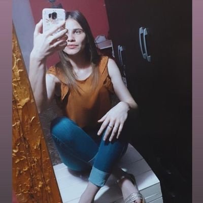 Aniizeluk's profile picture. •Profe para la Educación Primaria.♡♡
•Profe de dibujo y pintura.☆