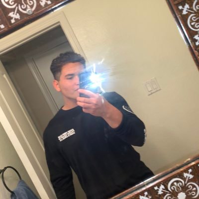 jonathan_doeee's profile picture. Jonathan🇸🇻