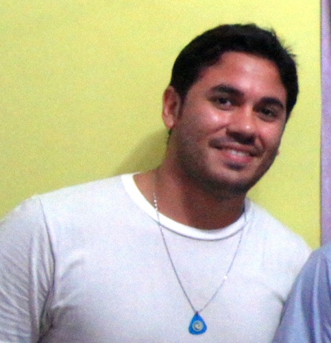 Biólogo, Professor, Cantor, Compositor, Músico, Cristão e Ser Humano! Nada igual a ontem... tudo igual a hoje.. e muito melhor amanhã!