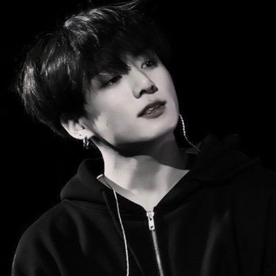 HTkbHV2muW56x2I's profile picture. 힣