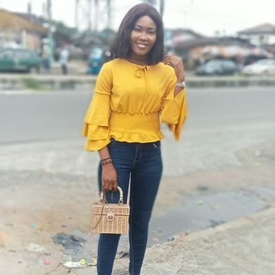 Ijaw gal🤗 Aquarius queen♒ Liverpool FC faithful⚽ 
Am an easy going person, strict most times, but trust me, am fun to be with.