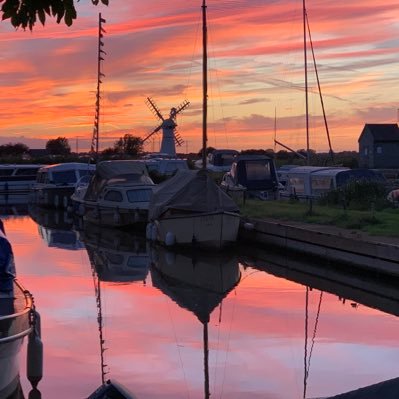 Tony_R27's profile picture. Enjoys motorsport, fishing & NFFC.     Middle of the road.