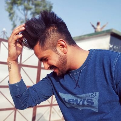 RaviBawa10's profile picture. ਡਿਗਣੋ ਬਚਾ ਲਈ ਮੇਰੇ ਮਾਲਿਕਾ , 
ਬੜੇ ਫਿਰਦੇ ਨੇ ਥੱਲੇ ਸਾਨੂੰ ਲਾਉਣ ਨੂੰ...