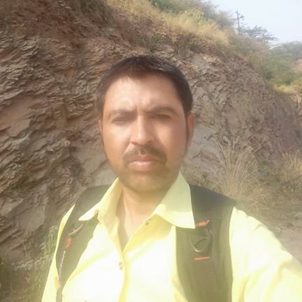 Surendr32075325's profile picture. 