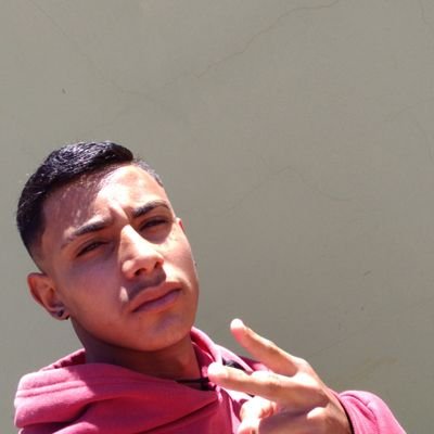 Busque ser feliz, sem ocultar a felicidade de ninguém ✌🏽🍀