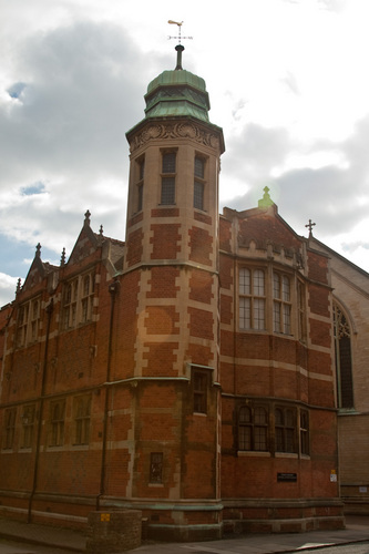 Eton's Natural History Museum is a hidden gem. Follow us for updates on outreach, public events and up-to-date news of the collection.  http://t.co/pdbfYtDTCs