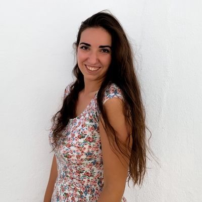 🎶 Soprano - @corojovenesmadrid 💙💛
🎤 Vocalista - @lasuertedetique 🍀 #LaSuerteDeTique
🌱 Ambientóloga ✈Viajera y aventurera
🐾 Expecto Patronum
Insta y YT🔊