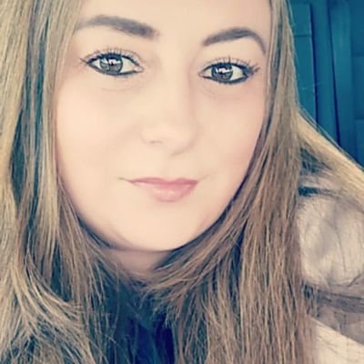 wee_voni's profile picture. 