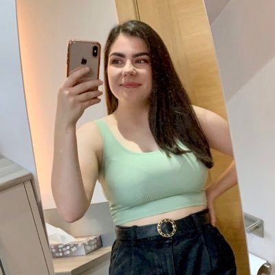 LeahHerbert23's profile picture. 