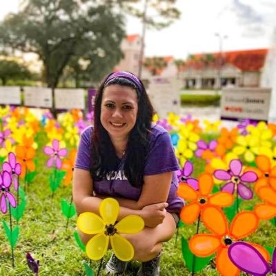 Florida born and raised, Troy University graduate and I want a world without Alzheimer's!! #ENDALZ