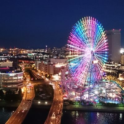 久しぶりに帰ってきました。
音楽大好き(◔‿◔)
海をこよなく愛する湘南boy(✿^‿^)