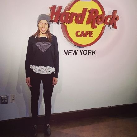 tanhiaperez's profile picture. 