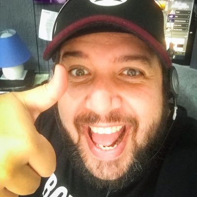 Pai, esposo, seguindo nos passos do Mestre, fundador da AGTB, empresário e Marketeiro por insistência 😏! Escute o podcast falando de propósito 👇