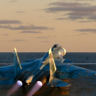 FlankerD4's profile picture. KIT生
所謂リアアカ