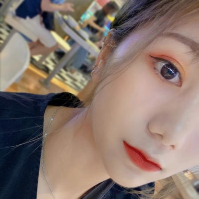 ZharyDD's profile picture. 