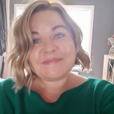 SelinaC22987689's profile picture. I'm not special xx