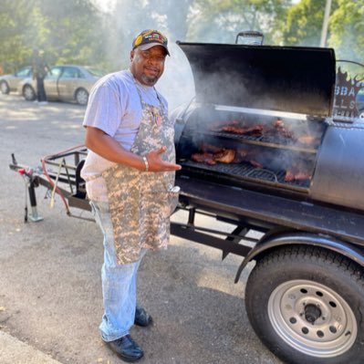 A retired Veteran continuing to serve through food.