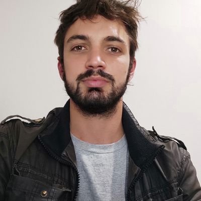 Militante social de Libres del Sur.
Hincha de San Lorenzo de Almagro.
LIC en Terapia Ocupacional.