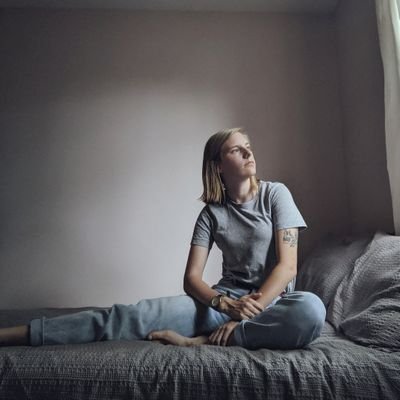 AbigailTetzlaff's profile picture. she/her - phd english @ boston college - views my own
long 19th century british | cities | gender | economics