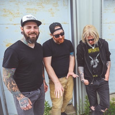 AMBROSINE is a band from Montreal featuring an explosion of contrasts between aggressivity and sensibility!