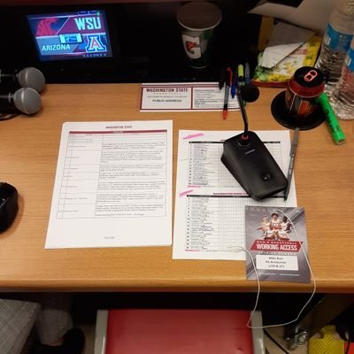Mikerophone_WSU's profile picture. I run a campus store, PA announcer for WSU 🏐 & ⚾️ & the University of Idaho 🏀 & 🏐. I'm a coordinator/supervisor for Pullman Parks & Rec.❤️ sports/concerts