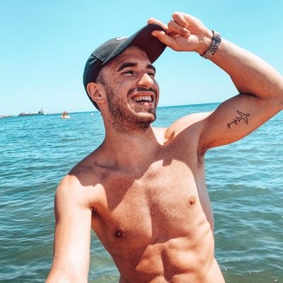 •Profesor de Educación Física
•Nada y todo es posimposible.
•Viajero, voluntariado en ADJAR.