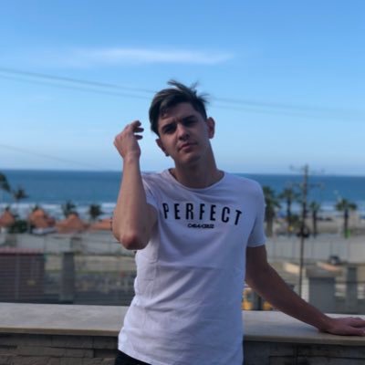 insta: jr_massa // https://t.co/MmR9PSuSbv 🤙🏼 // follower de Jesús.