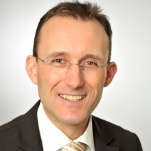 Produktentwicklung / Flugsport / Finanzen / politisch heimatlos / lege auf Eigenverantwortung Wert / RT & Like ≠ Zustimmung