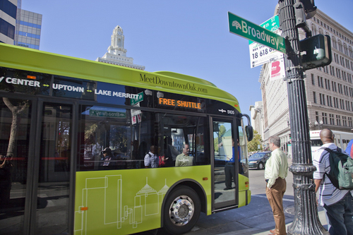 BroadwayShuttle's profile picture. The City of Oakland Broadway Shuttle is a free enviro-friendly shuttle traveling between Jack London Square and Uptown. https://t.co/8g1jVfuYK1