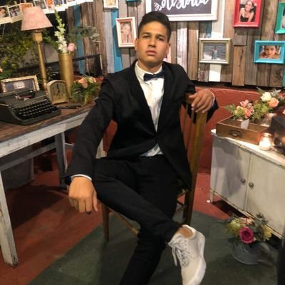 renauzc's profile picture. 
