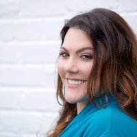 Lisa Jones (@lisajoneslive) 's Twitter Profile Photo