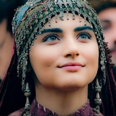 لا تخبر الاخرين بأسرارك!
بعضها ذنوب بعضها أخطاء بعضها زلات،
سيمر العمر وتنساها ستتوب عنها وبإذنه يغفرها لك
لكنها ستظل حيه في عقول الاخرين..