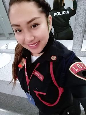 Me encanta la verga de 8pugadas soy policía. Vivo en México me gusta mamar la verga  me encanta el sexo anal