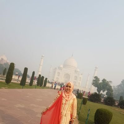 feby_raizinta's profile picture. still be my self no matter what happens.. my family is my life.. always love Shahrukh khan because he is my motivation when happy or sad .. jab tak hai jaan ..