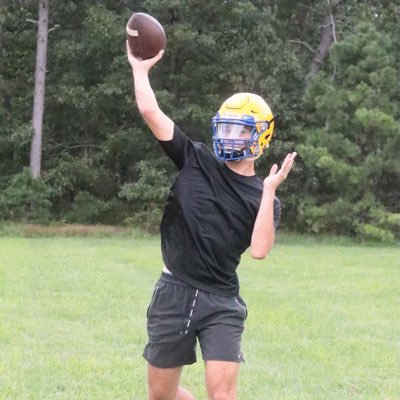 QB |class of 2022. |Donovan Catholic| 6’1 180lbs| IG:_anthony_perrelli_. | GPA: 3.8|