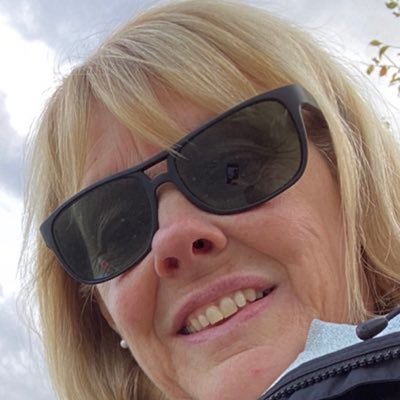 Menardlo's profile picture. 