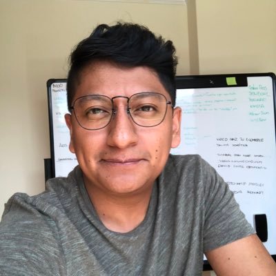 Marketing de eso hablo y de eso vivo, PODCASTER convencido y a veces pongo tweets llamativos de alguien más #marketingdigital #podcastecuador #marketingecuador