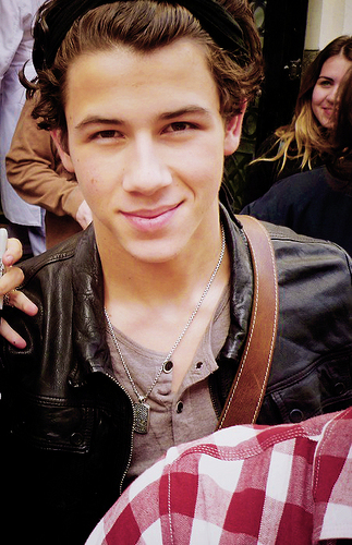 NJFaux's profile picture. To sum it all up, I'm the shit.