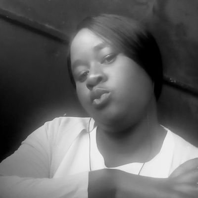 MwapeLoveness's profile picture. 