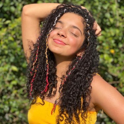 Central de fãs e notícias sobre a artista Laura Castro. • Laura Castro News (@eulauracastro) ✨