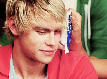 evans__sam's profile picture. Avatar, Football, Abs....that's all you need to know.