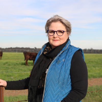 Livestock health and production expert, biomedical scientist, passionate about WomenInSTEM and future generations in science.  Views all mine.