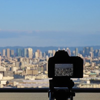 osaka_teiten's profile picture. ド田舎出身→ 現在はタワマンの2X階住み 大阪高層ビル群の変化を定点観測🏗️ 
時に花火も撮影してます。
小学生の時地図帳に載っていた新宿副都心1コマ写真に衝撃を受け高層ビルフェチが開花！
普段は会社で社内用WEBシステムや作業効率化ツールを作ったり画像加工をしたり。