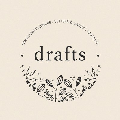 a dainty & vintage specialty gift shop 📩
🍂 real & miniature dried flowers, pendants & bookmarks, homemade cookies
🍂 rooted in love, kindness & hope