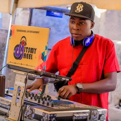 Pioneer Dj
Club Dj / Events Dj
Video Dj / Audio Dj
Mobile:08067713207 & 07033456500
SOUNDWHEEL Ent 🎛 🎚 🎛 
Ilorin || Lagos || Abuja