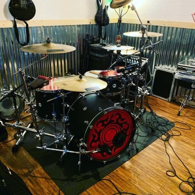 A Professional Online Session Drummer with 27 years experience. I've recorded all over the country and now I offer my services from my Home Studio.