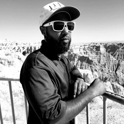 Music Artist, Co-Admin of Music, Fashion & Art collective #BonesCulture. BMI Writer, Composer. LETS WORK!