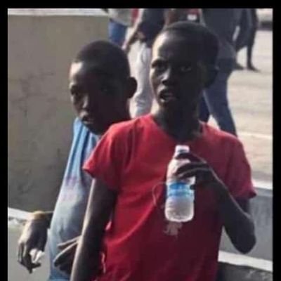 Christian✝️•Memer•Photographer📸•Graphics designer🖱️•Video editor🎥•Pained Nigerian 🇳🇬•OAUite🏫• I follow back for a living•old account banned 🤧🤧🤧