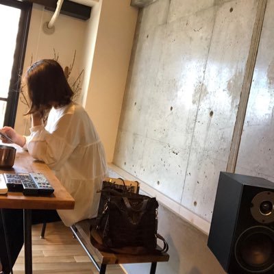 カフェ店員