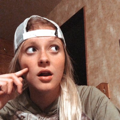 HopeAnnMarie_'s profile picture. ~ 14 ~ Sophmore 2020-2021 ~ Cheerleader ~ Model